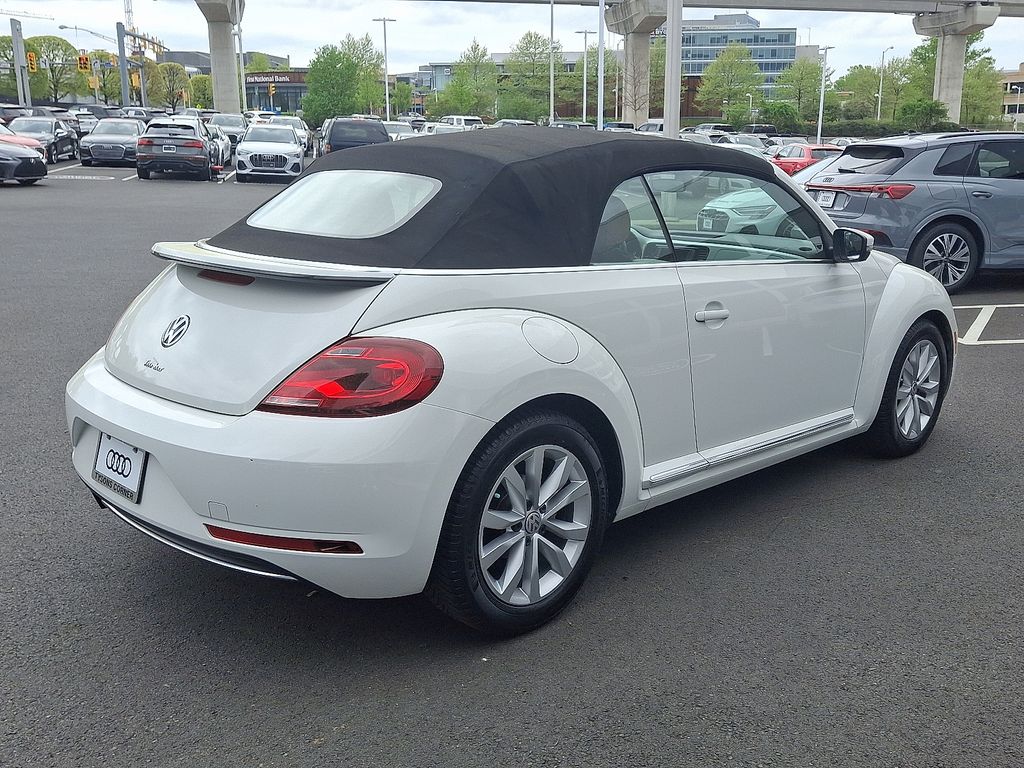 2017 Volkswagen Beetle S 4
