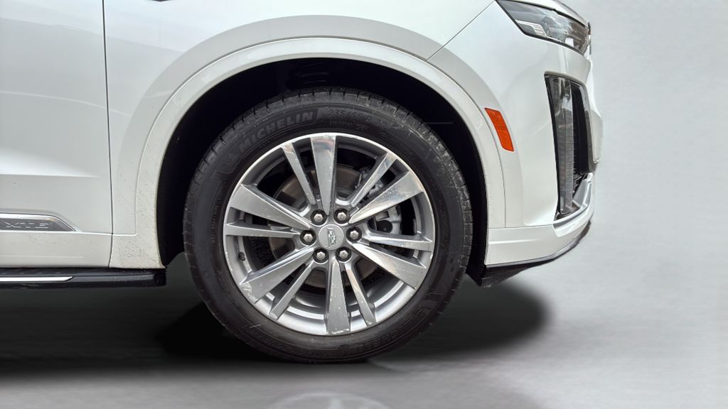 used 2022 Cadillac XT6 car, priced at $35,950