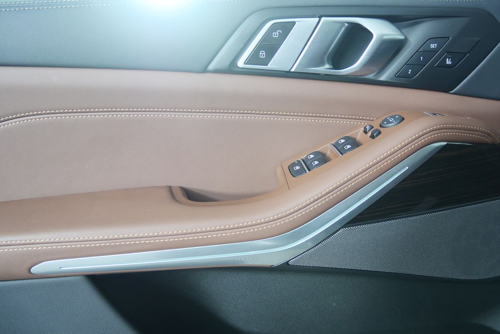 Thumbnail: 2025 BMW X5 - 9