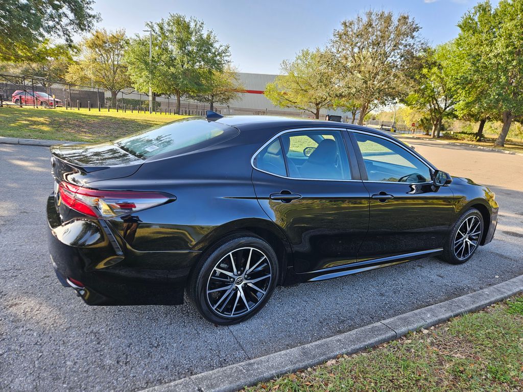 2022 Toyota Camry SE 5