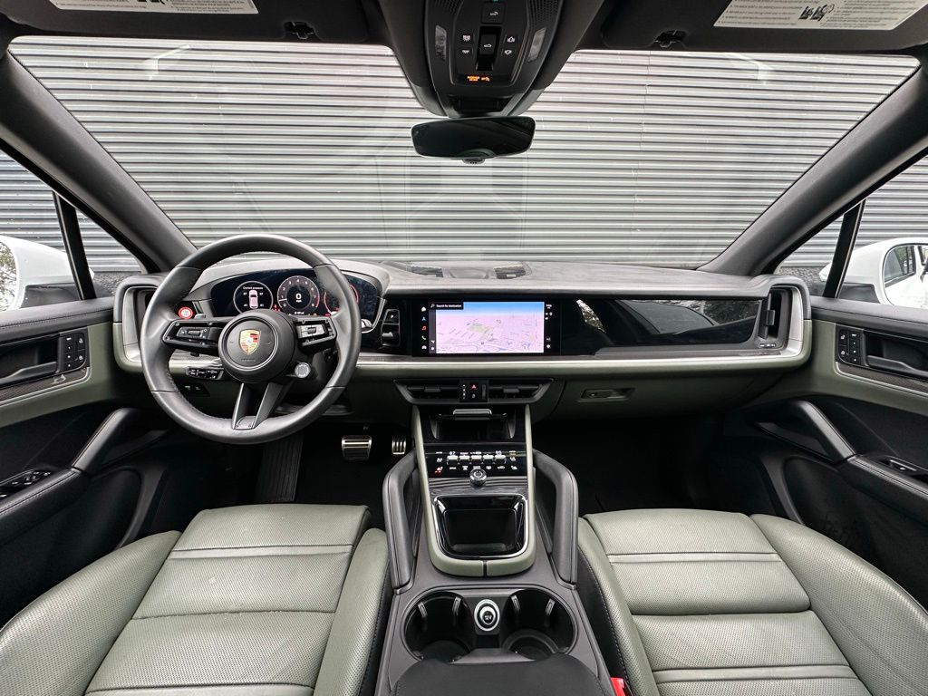 Thumbnail: 2025 Porsche Cayenne - 6