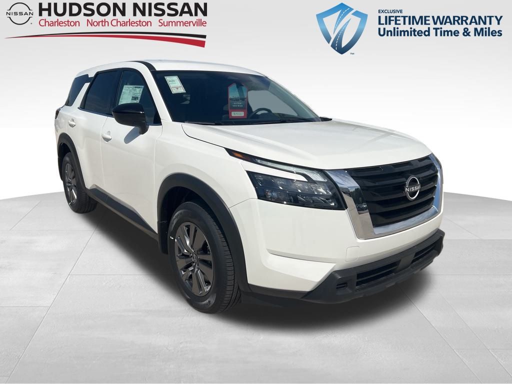2025 Glacier White Nissan Pathfinder S SUV
