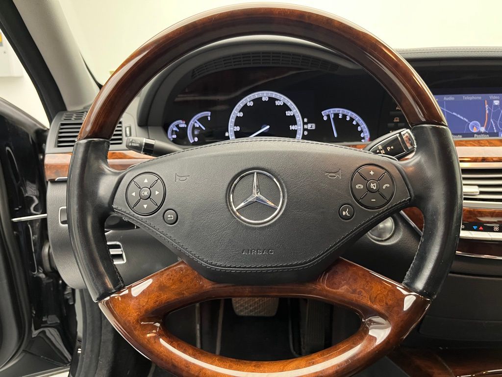 Thumbnail: 2012 Mercedes-Benz S-Class - 12