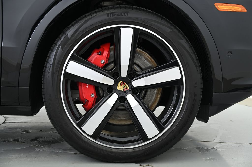 2024 Porsche Cayenne S 18
