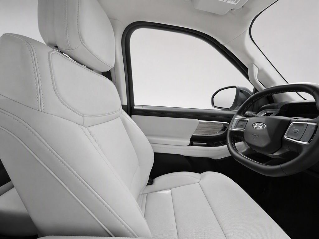 New 2027 Star White Metallic Tri-Coat Ford MAX Platinum image 12