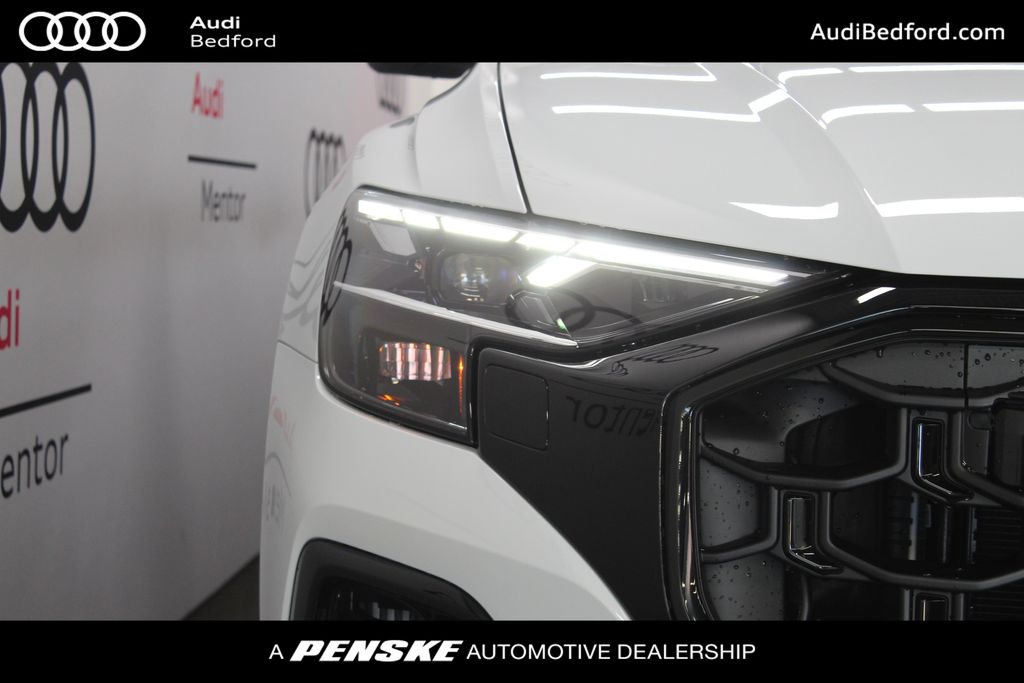 Thumbnail: 2026 Audi Q8 - 10