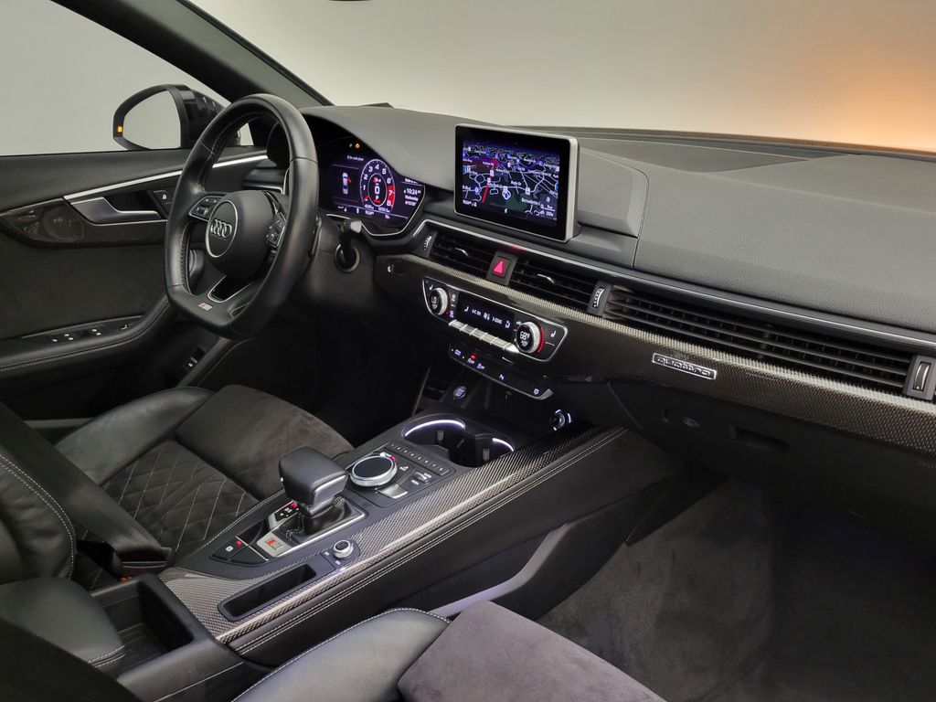 Thumbnail: 2019 Audi S4 - 13