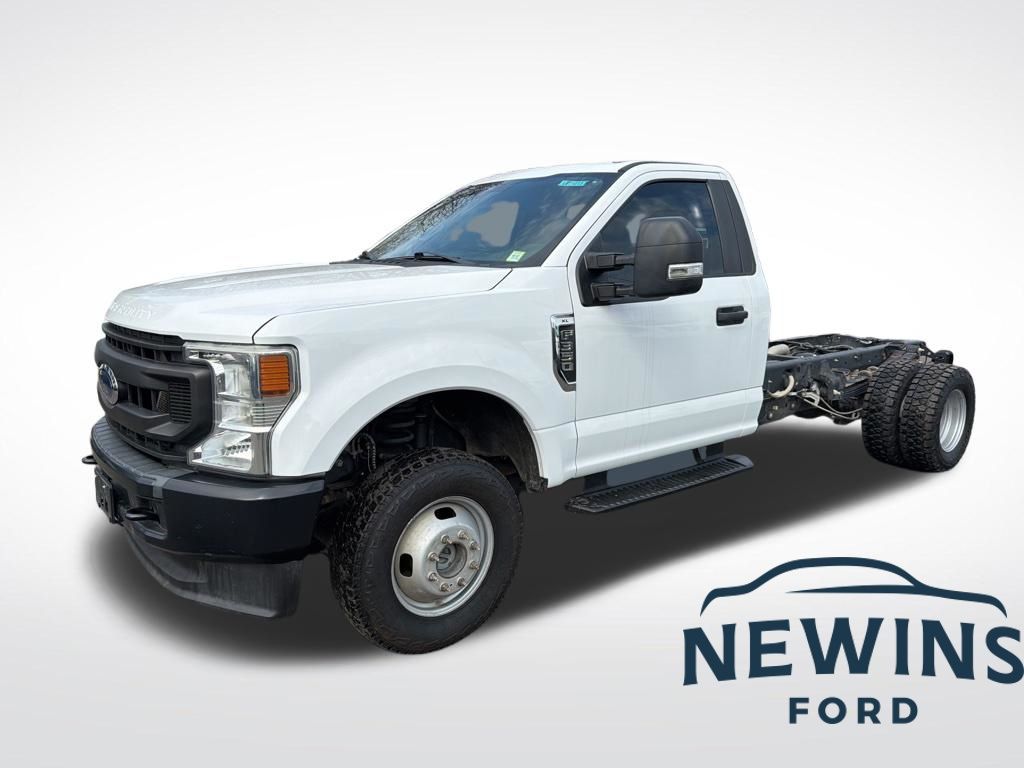 2022 Ford F-350 Super Duty Chassis XL Regular Cab DRW 4WD
