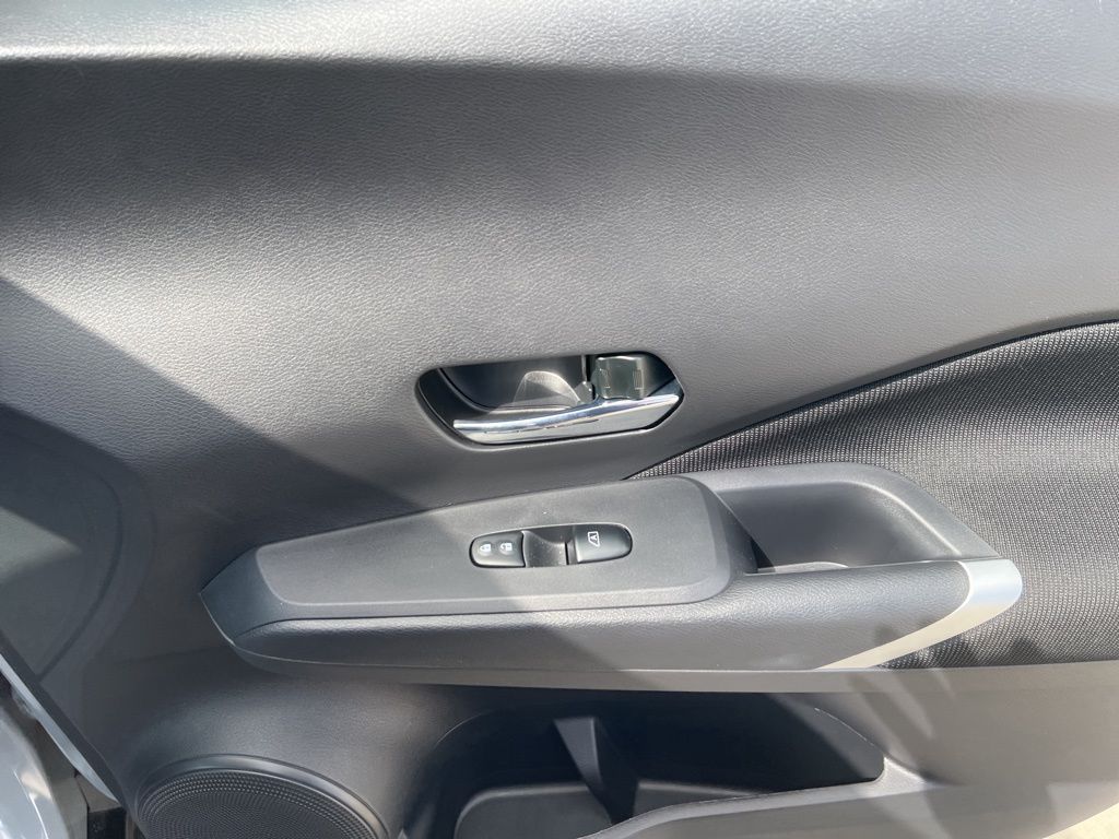2024 Boulder Gray Pearl Nissan Kicks SV FWD SUV