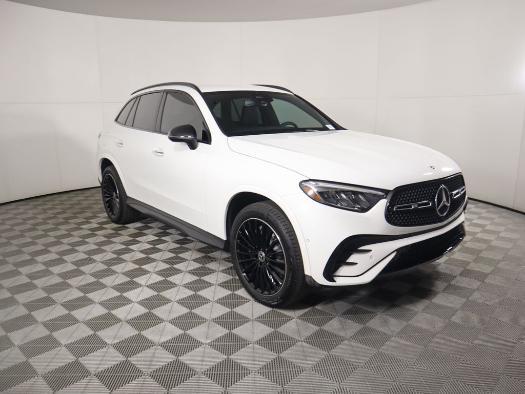 Thumbnail: 2026 Mercedes-Benz GLC - 3