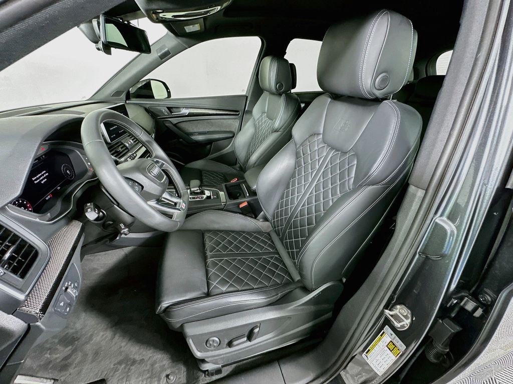 Thumbnail: 2019 Audi SQ5 - 21
