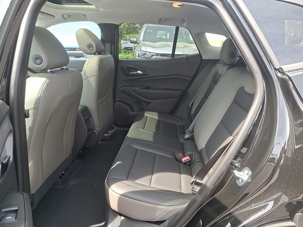 2025 Chevrolet Trax Activ 5