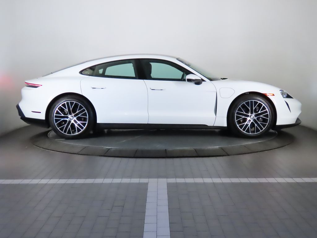 Thumbnail: 2023 Porsche Taycan - 8