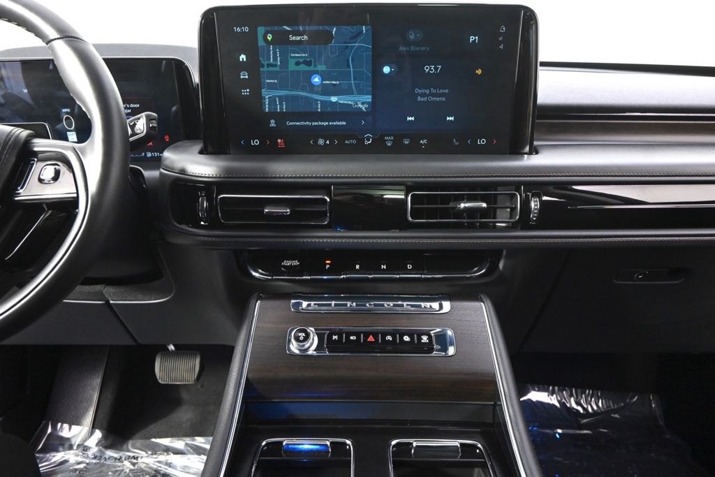 New 2026 White Lincoln Reserve image 28