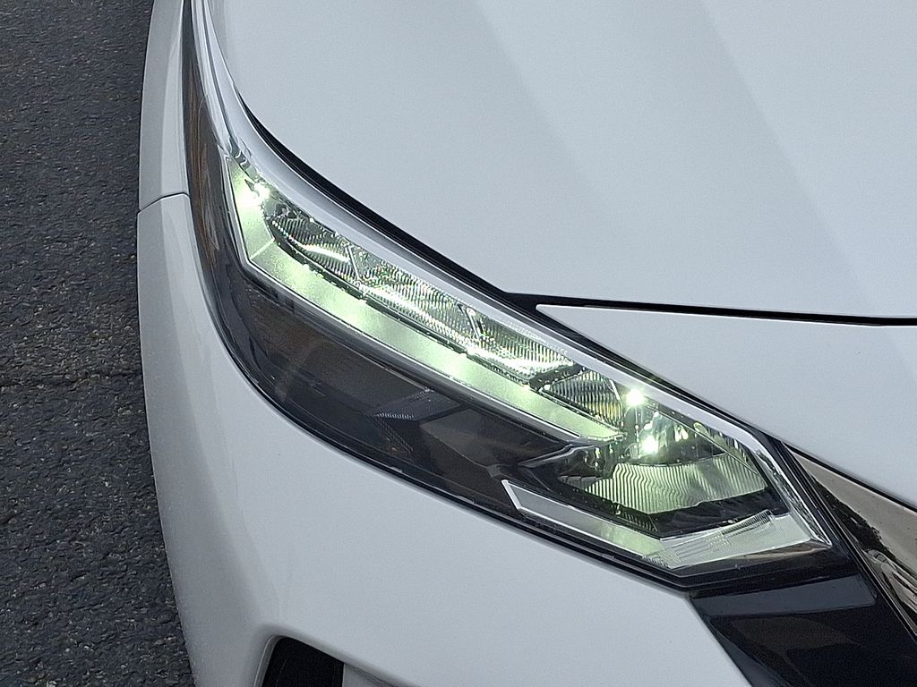 Thumbnail: 2020 Nissan Sentra - 9