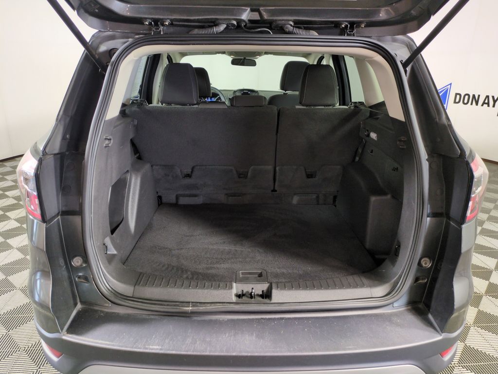Used 2017 Ford Escape SE For Sale in Fort Wayne, IN
