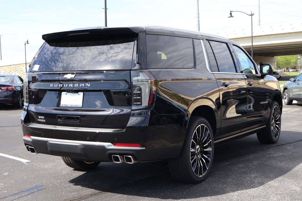 2025 Chevrolet Suburban High Country 8