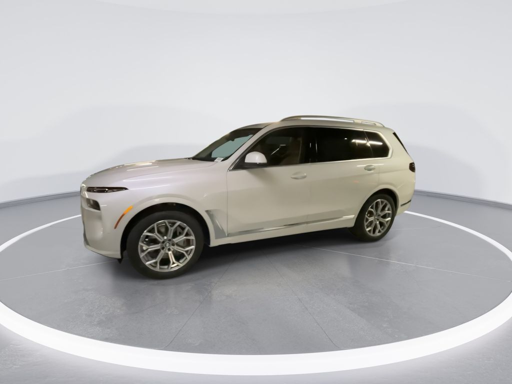 Thumbnail: 2026 BMW X7 - 4