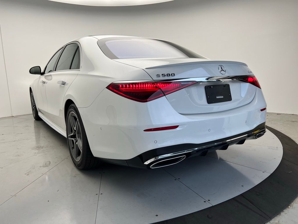 Thumbnail: 2024 Mercedes-Benz S-Class - 3