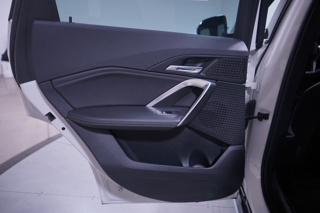 Thumbnail: 2023 BMW X1 - 14