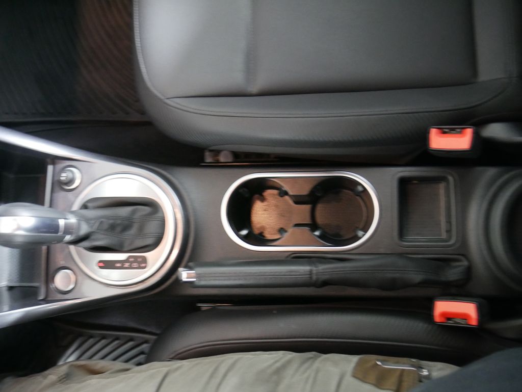 Thumbnail: 2019 Volkswagen Beetle - 17