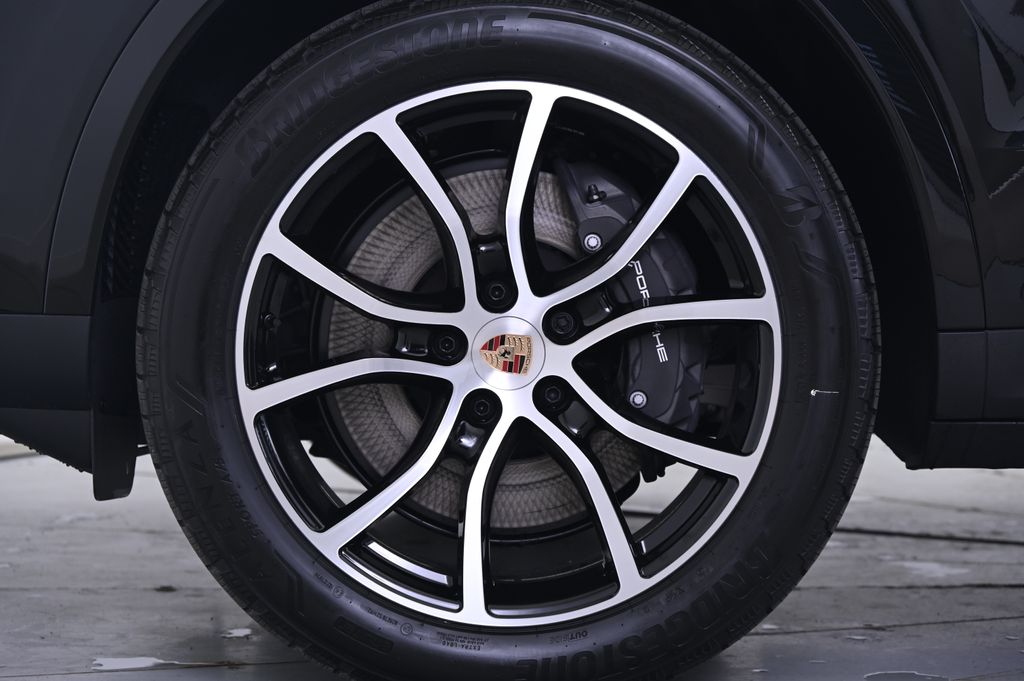 Thumbnail: 2025 Porsche Cayenne - 15