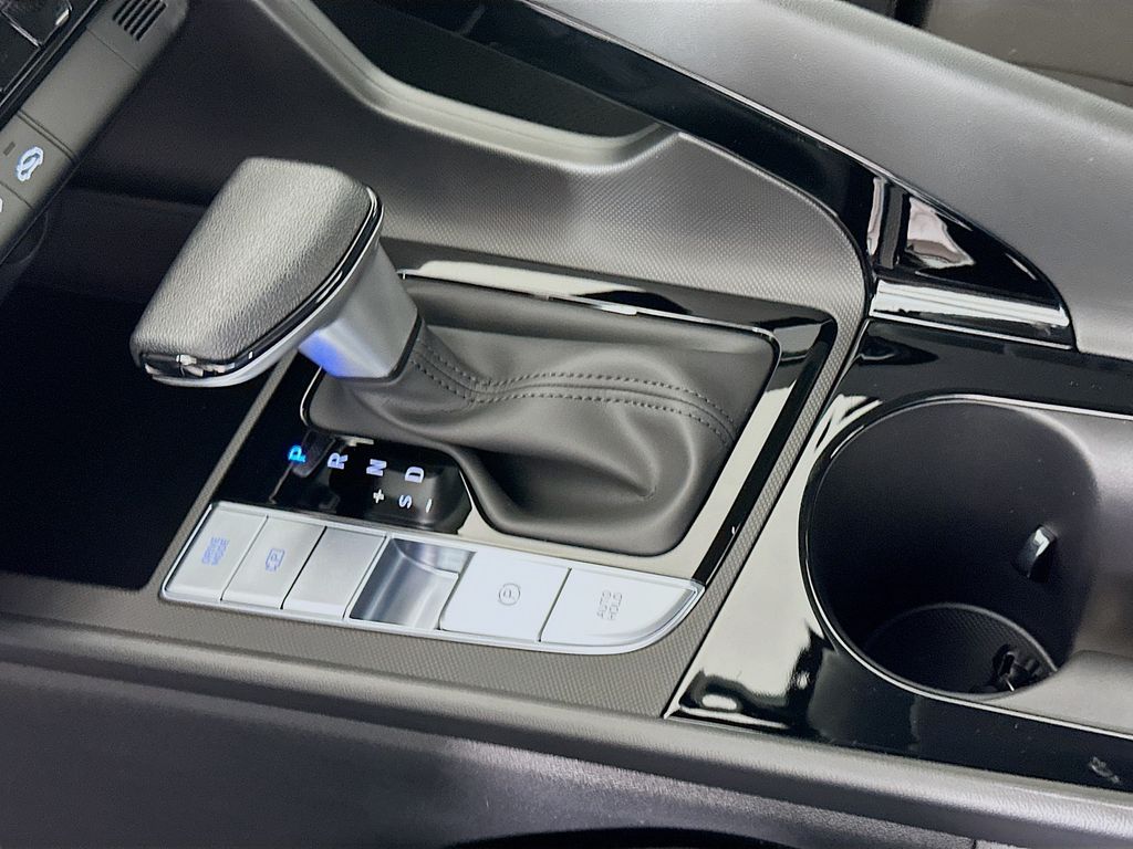 Thumbnail: 2025 Hyundai Elantra - 14