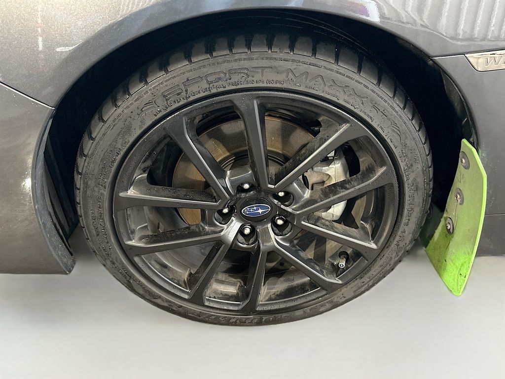 Used 2020 Gray Subaru Limited image 29