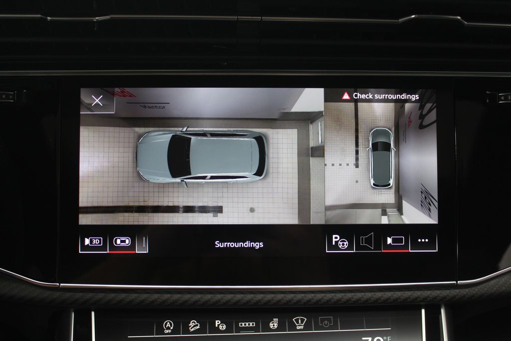 Thumbnail: 2026 Audi Q7 - 24