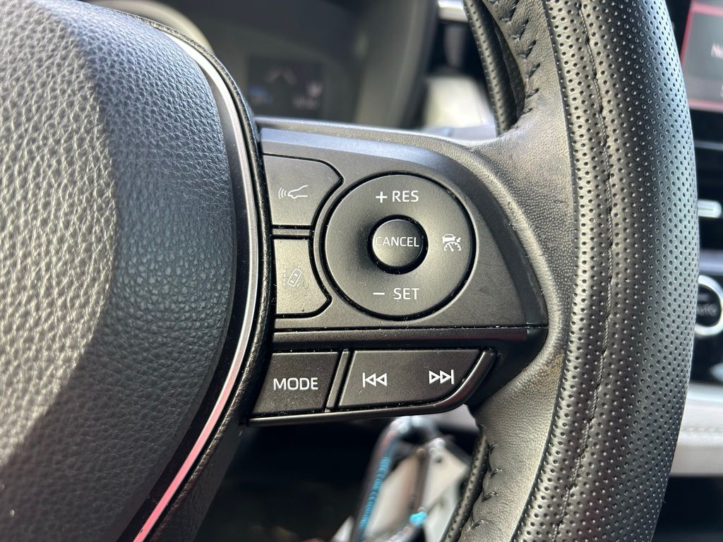 2020 Toyota Corolla SE 18