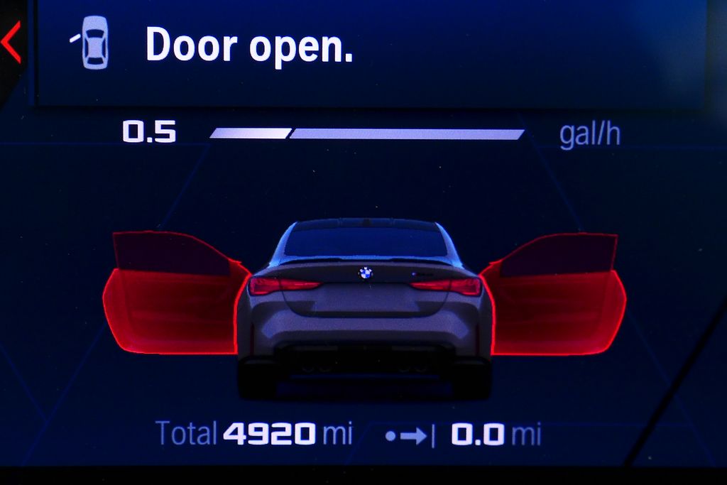 Thumbnail: 2025 BMW M4 - 30