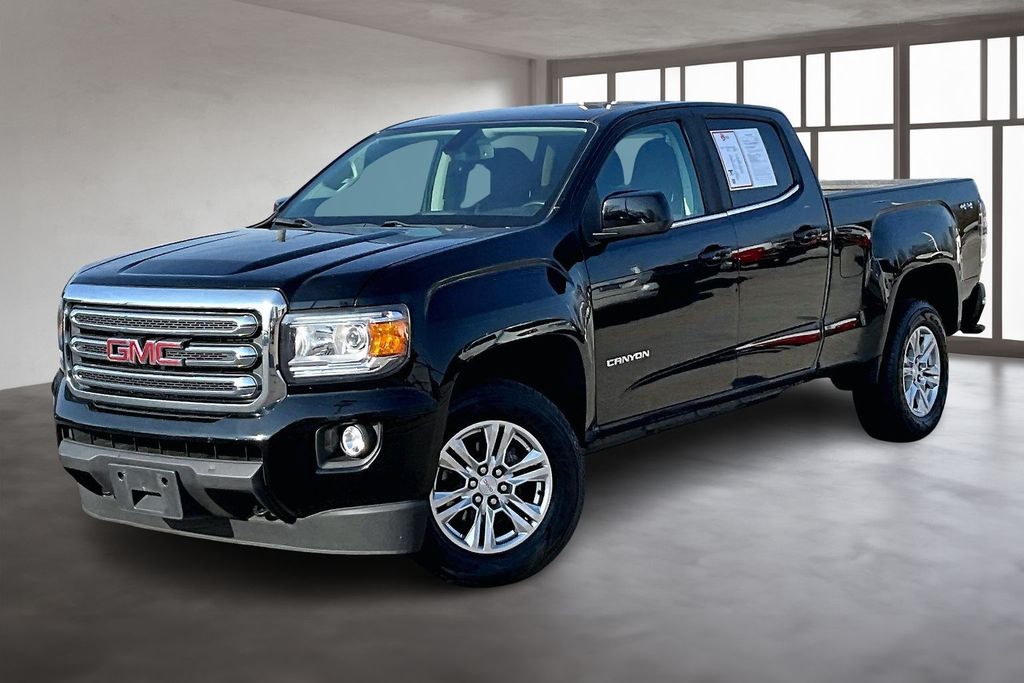 Used 2020 Black GMC SLE1 image 2