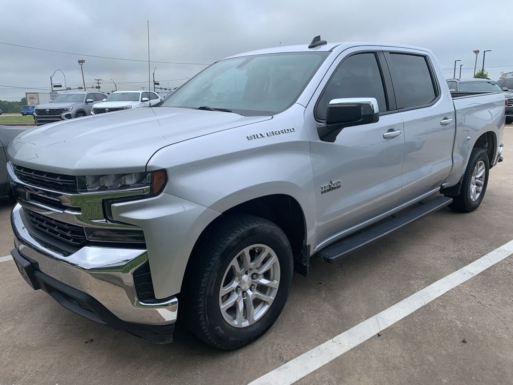 2022 Chevrolet Silverado 1500 LT Crew Cab Short Box's photo