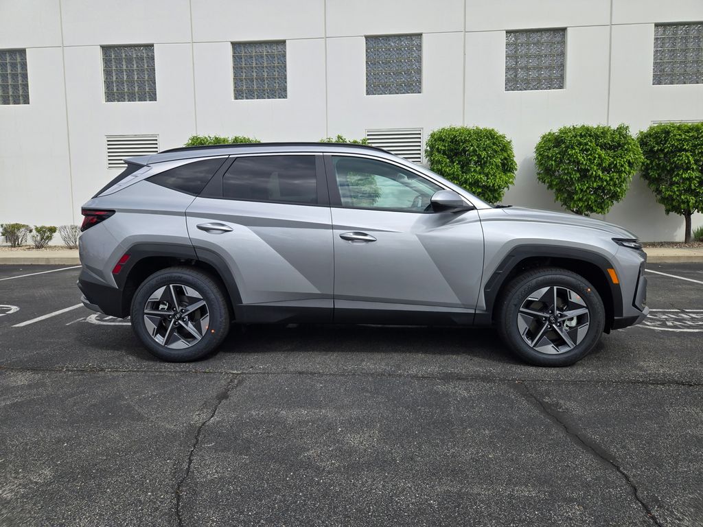 2025 Hyundai Tucson SEL 8