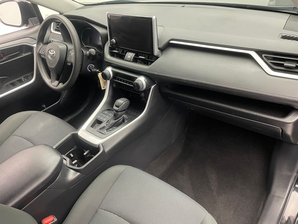 Thumbnail: 2023 Toyota RAV4 - 15