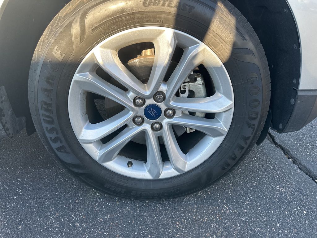 Thumbnail: 2020 Ford Edge - 13