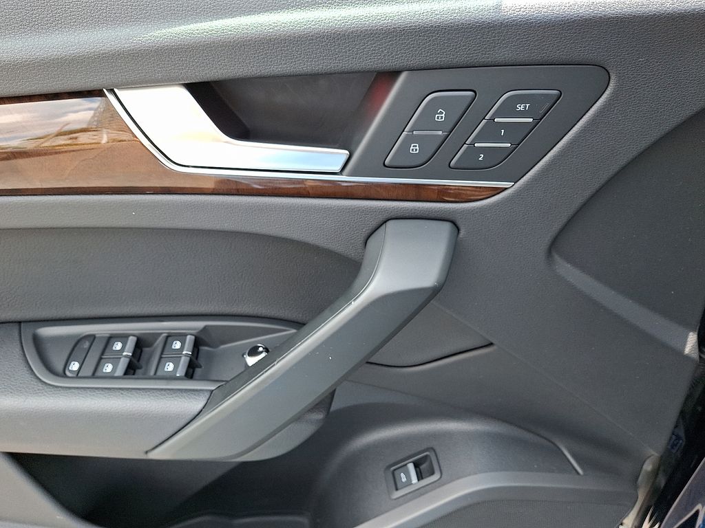 Thumbnail: 2018 Audi Q5 - 12