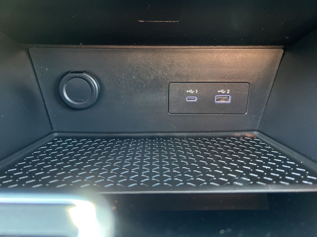 2022 Nissan Pathfinder SV photo