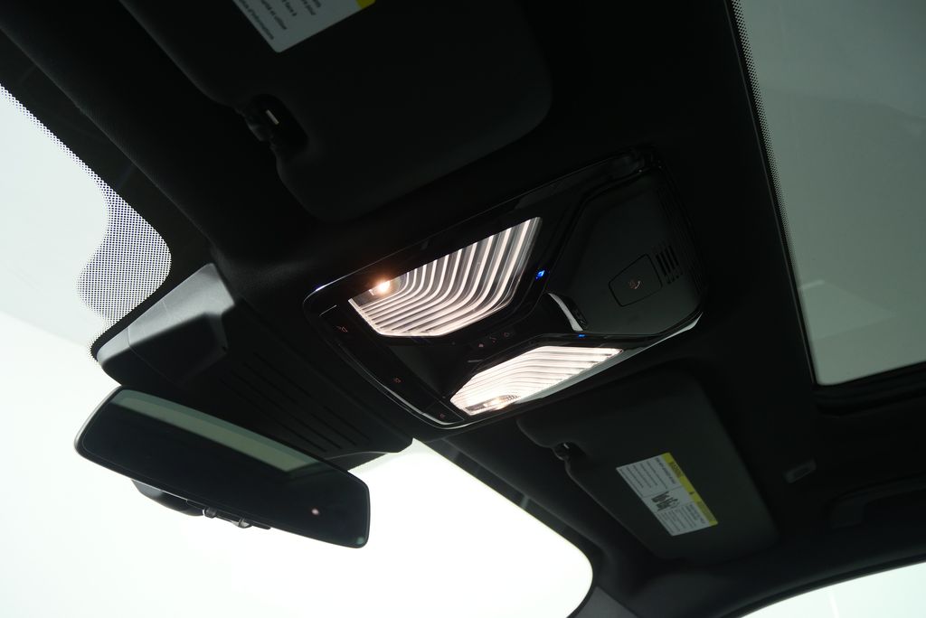 Thumbnail: 2025 BMW X5 - 25