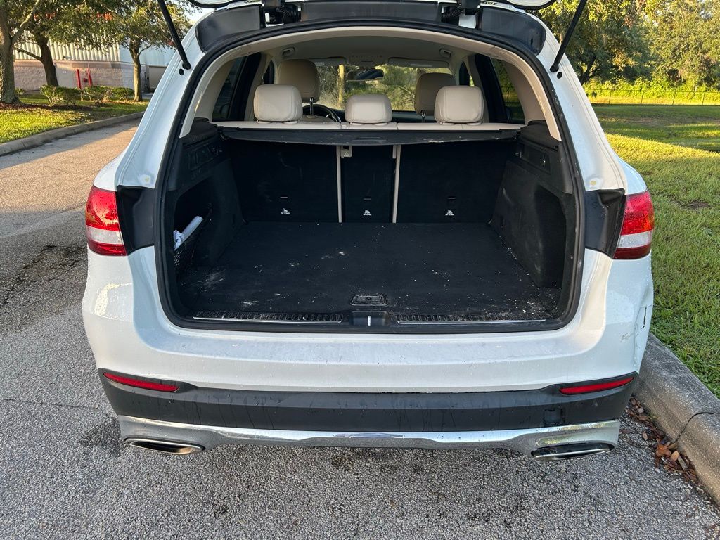 Thumbnail: 2018 Mercedes-Benz GLC - 10