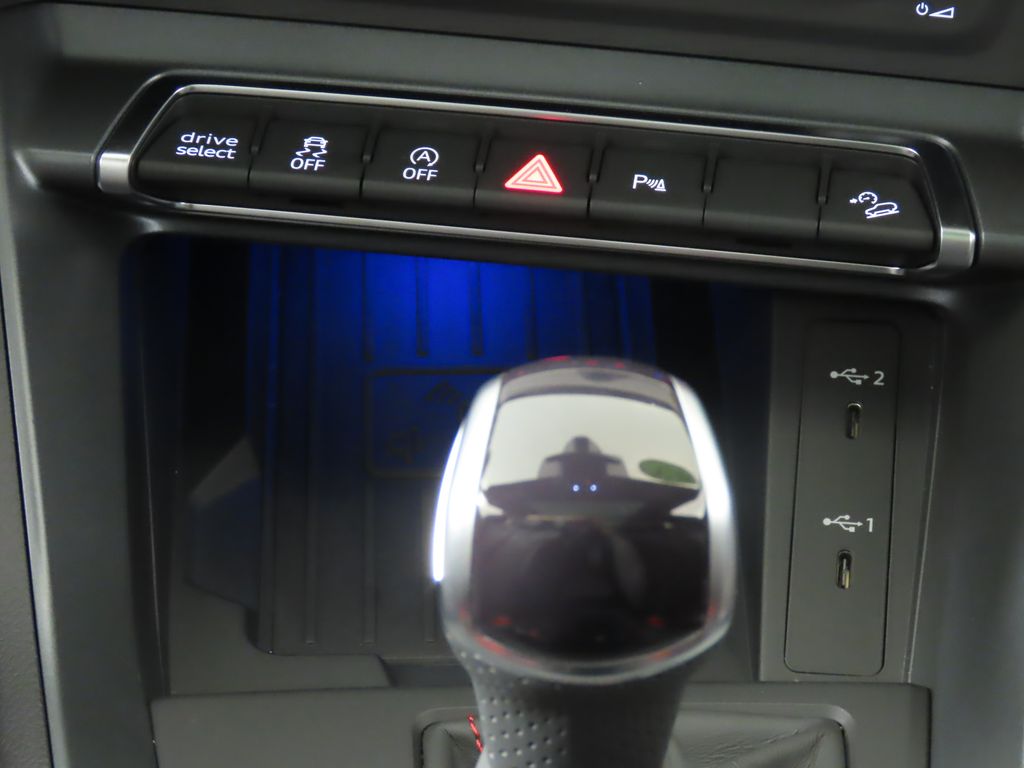 Thumbnail: 2025 Audi Q3 - 23