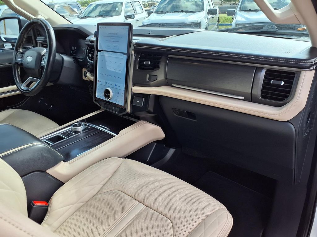 2023 Ford Expedition Platinum White at Texan Dodge Chrysler Jeep Ram