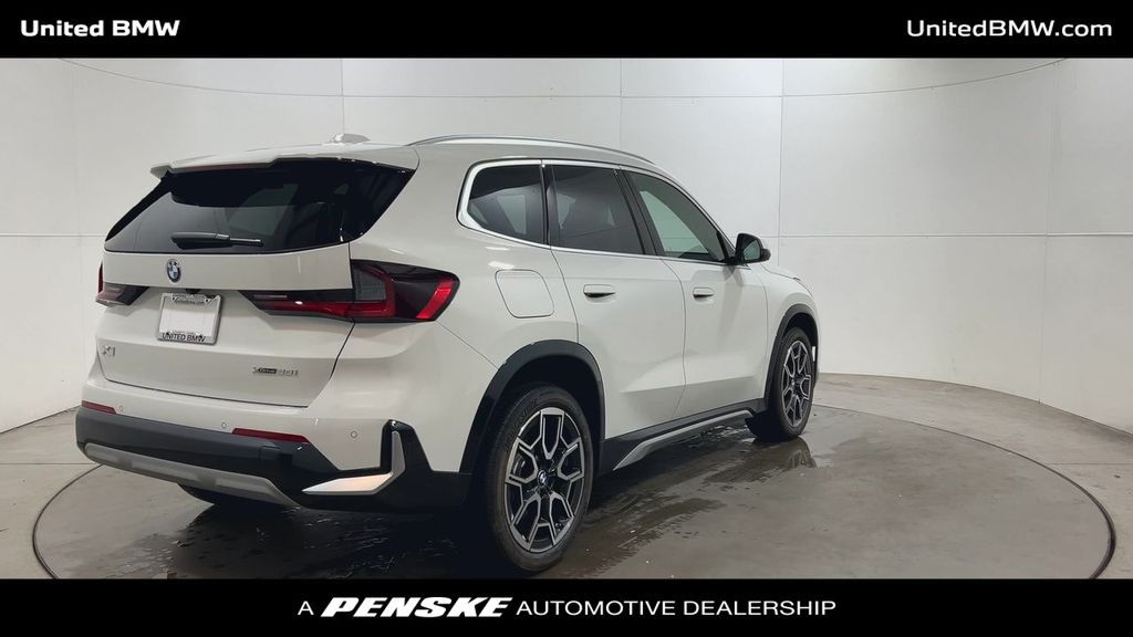 Thumbnail: 2026 BMW X1 - 8