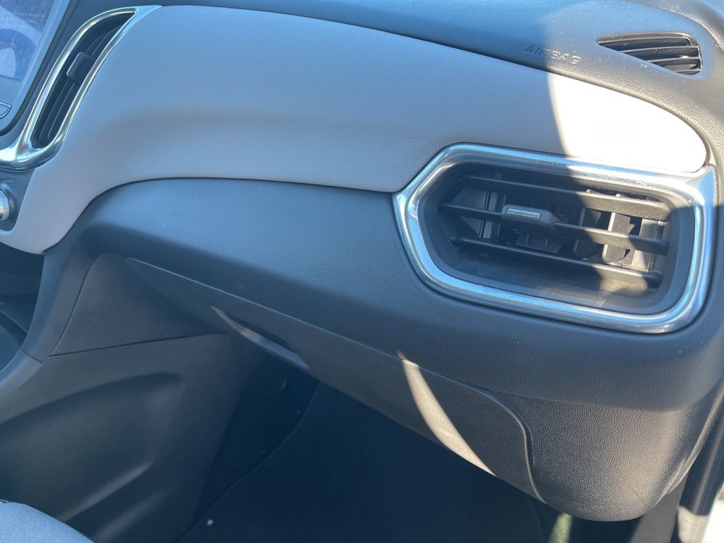 Thumbnail: 2023 Chevrolet Equinox - 28