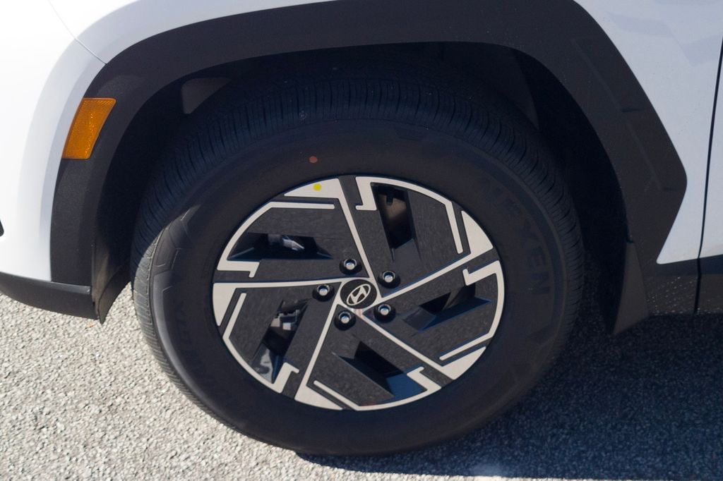 New 2026 White Hyundai Blue SE image 11