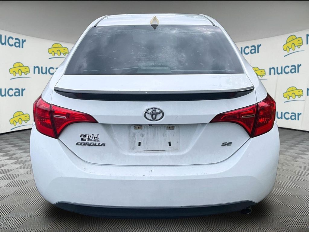 2018 Toyota Corolla — photo 3