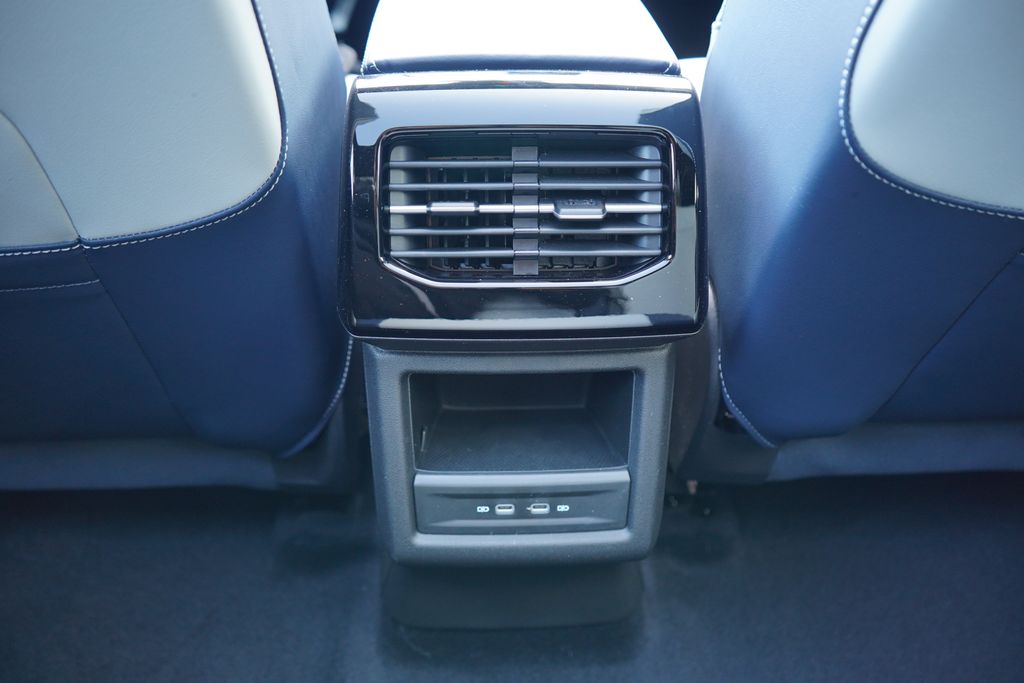 2025 Volkswagen ID.4 Pro S 18