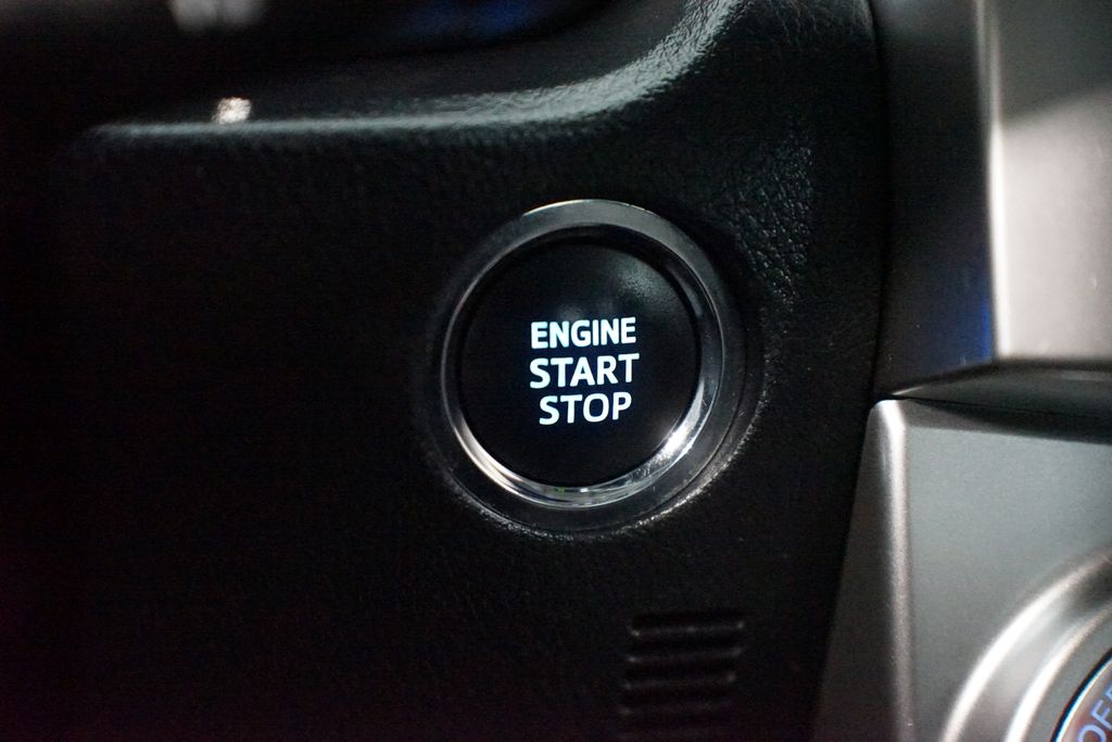 Thumbnail: 2022 Toyota 4Runner - 23