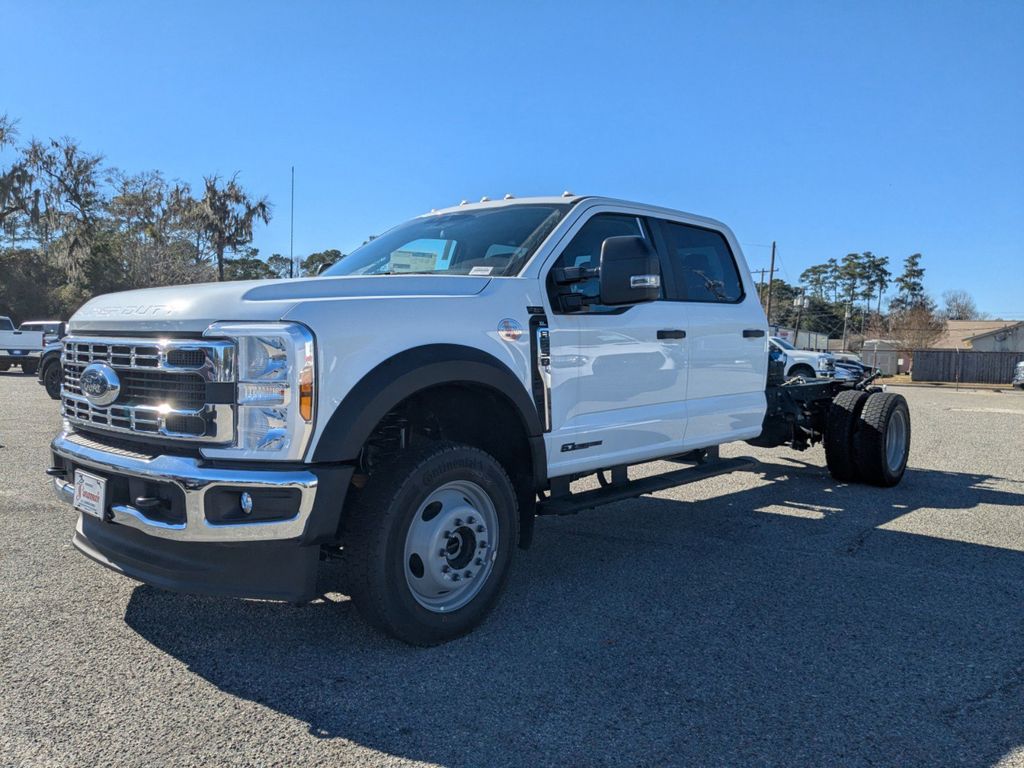 2025 Ford F-550 Chassis XL