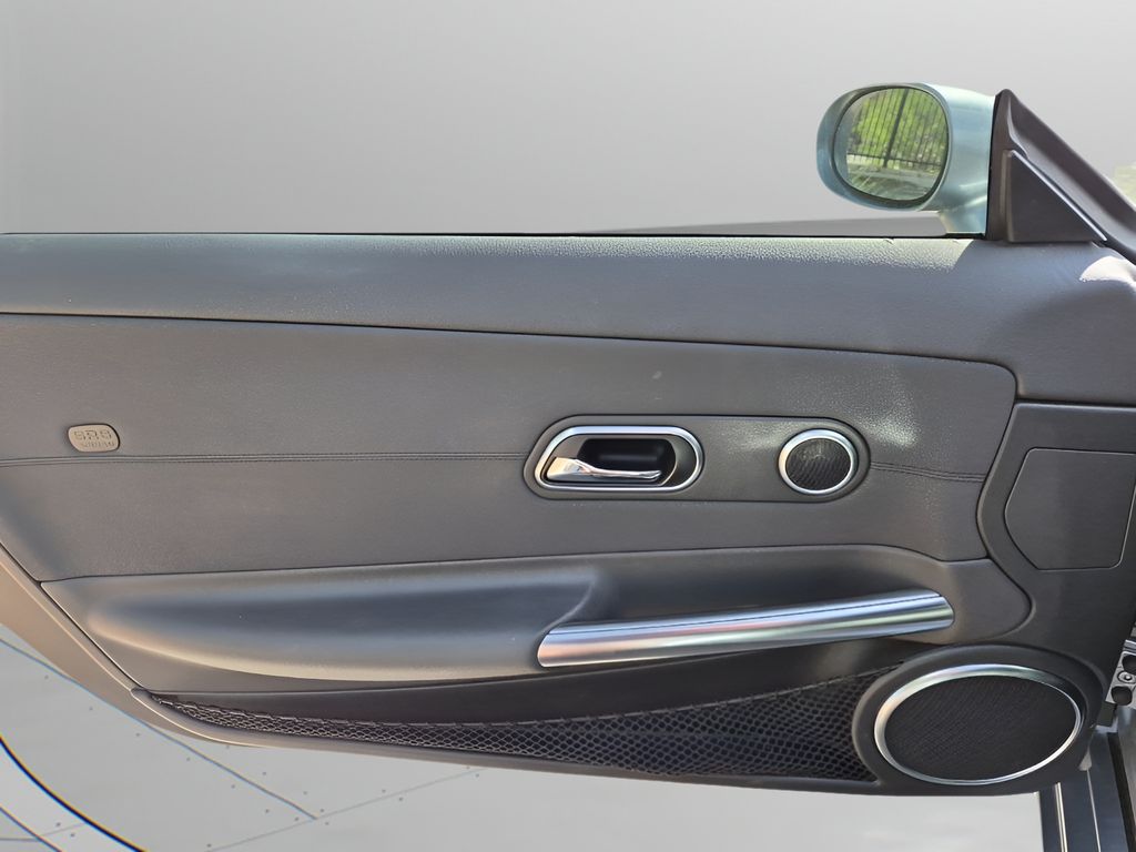 Used 2006 Blue Chrysler Limited image 17